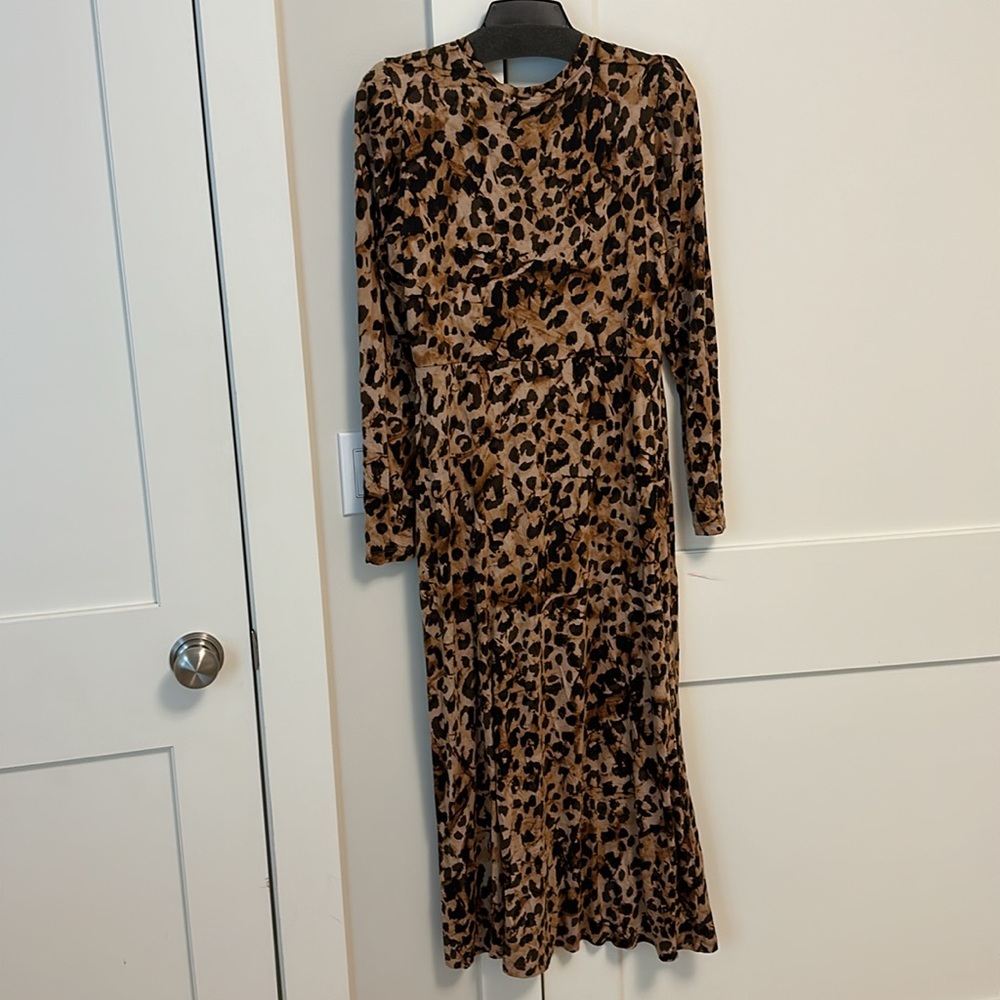 Dress - Picture 4 of 4
